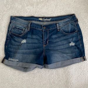 Old Navy Boyfriend jean short